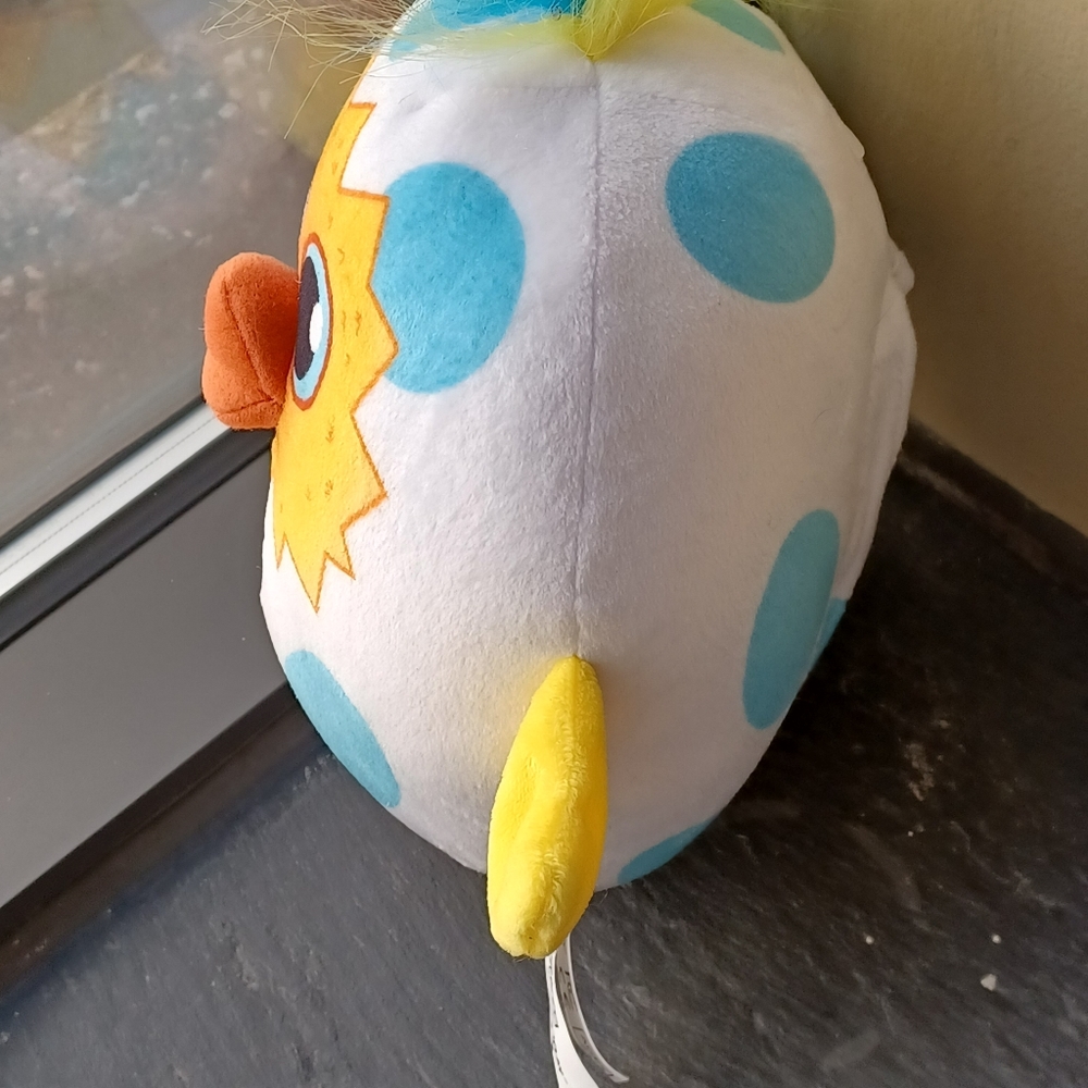 โMove Play Extreme Egg Toss Plush egg chicken - Picture 4 of 15